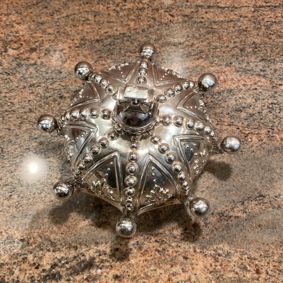 Silver Crown Decor / Paperweight - Picture 3 of 6